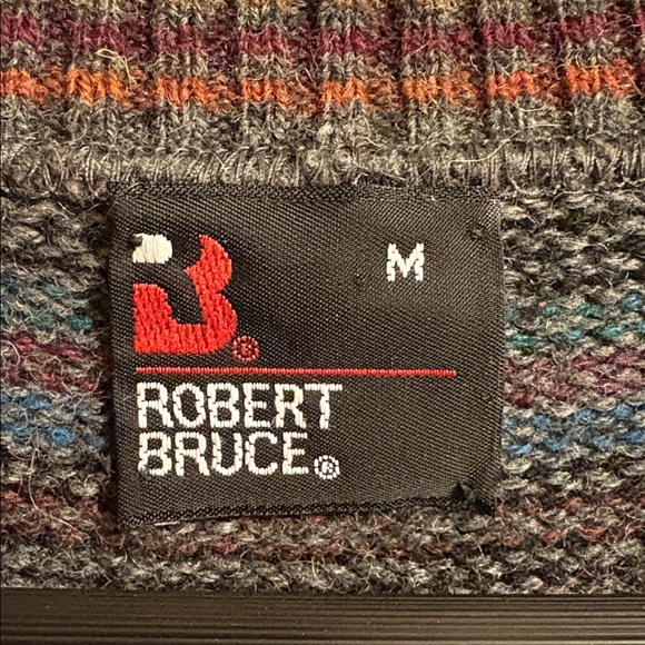 Men's Striped Sweater Vest - Picture 3 of 5